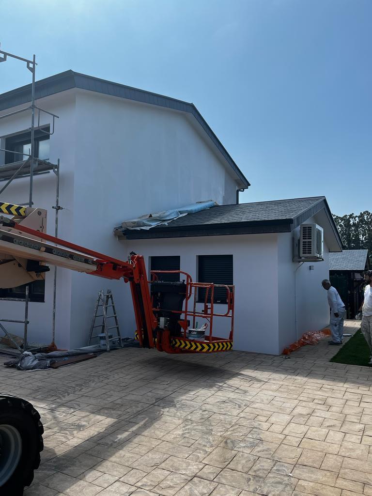 Pintura interior y exterior de vivienda